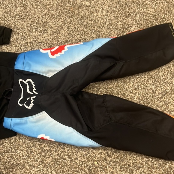 Kids fox 180 riding shirt and pants. - Picture 4 of 8